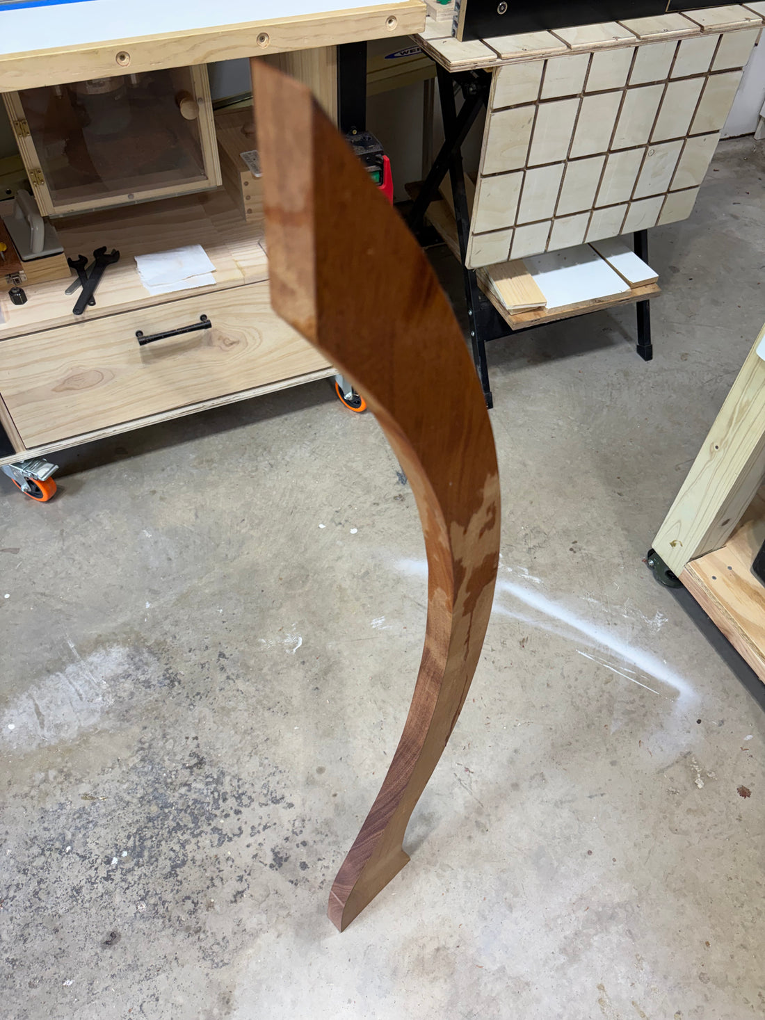 SOON AVAILABLE - TimberLens™ Handcrafted Solid Wood Guitar Stand with Hygrometer - Mahogany